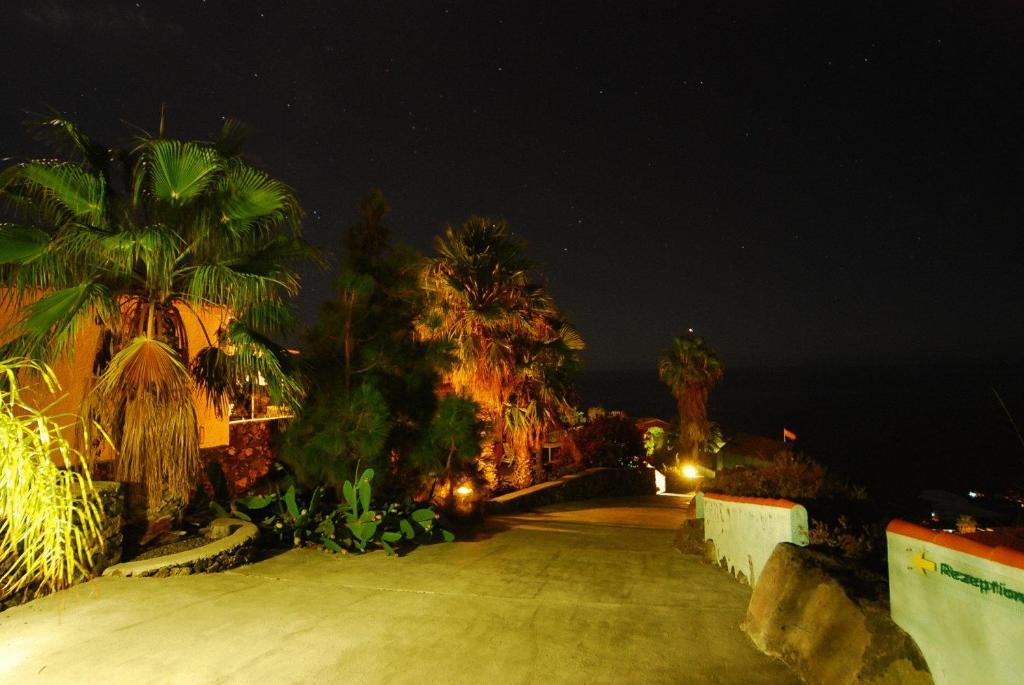Bungalows & Apartamentos Morani Puerto De Naos Bagian luar foto